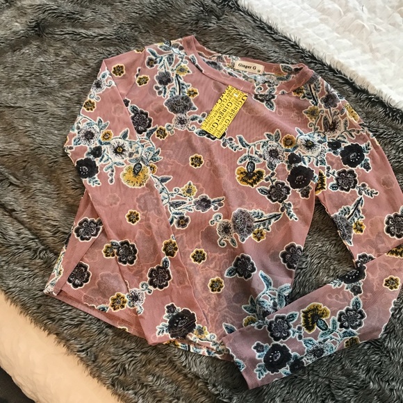 Sheer Floral top - Picture 2 of 5