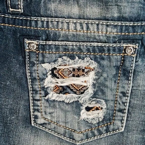 Miss Me Jean Embroidered Boyfriend Shorts - Picture 7 of 8