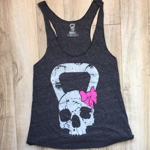 💪 Skull kettlebell design dark grey tank; NWOT