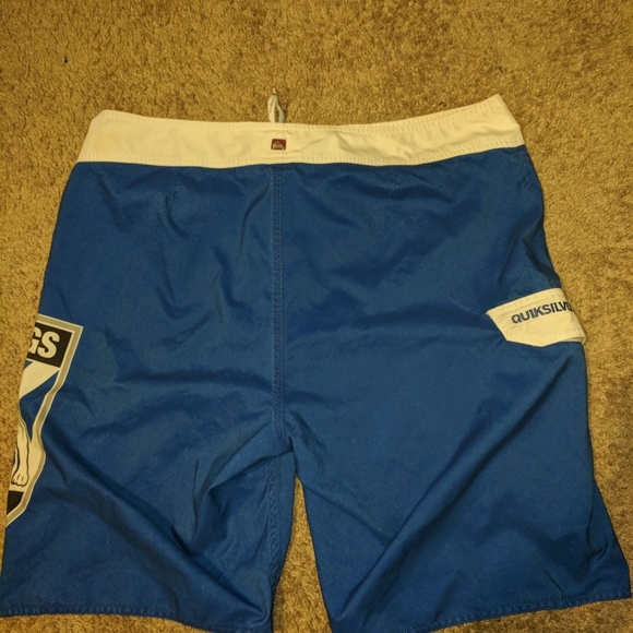 Closet give away - Picture 2 of 2