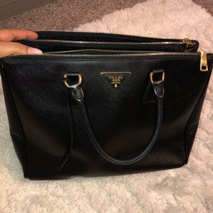 Prada Saffiano Lux Double Zip Medium Nero Tote