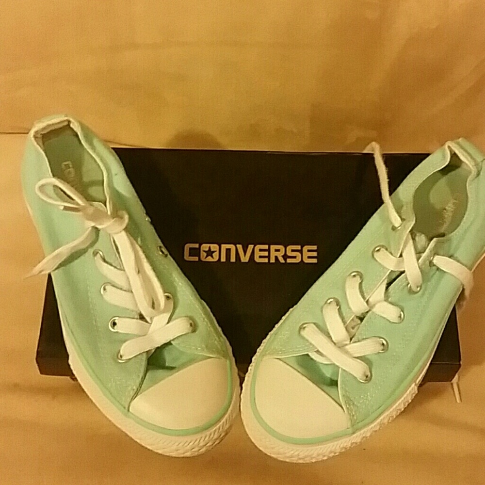 USED but Like NEW Girl's Sneakers - Org Bx