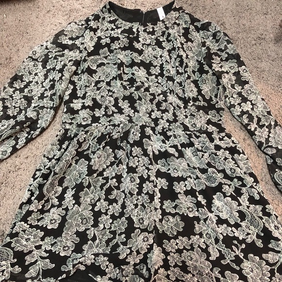 Floral romper - Picture 1 of 2