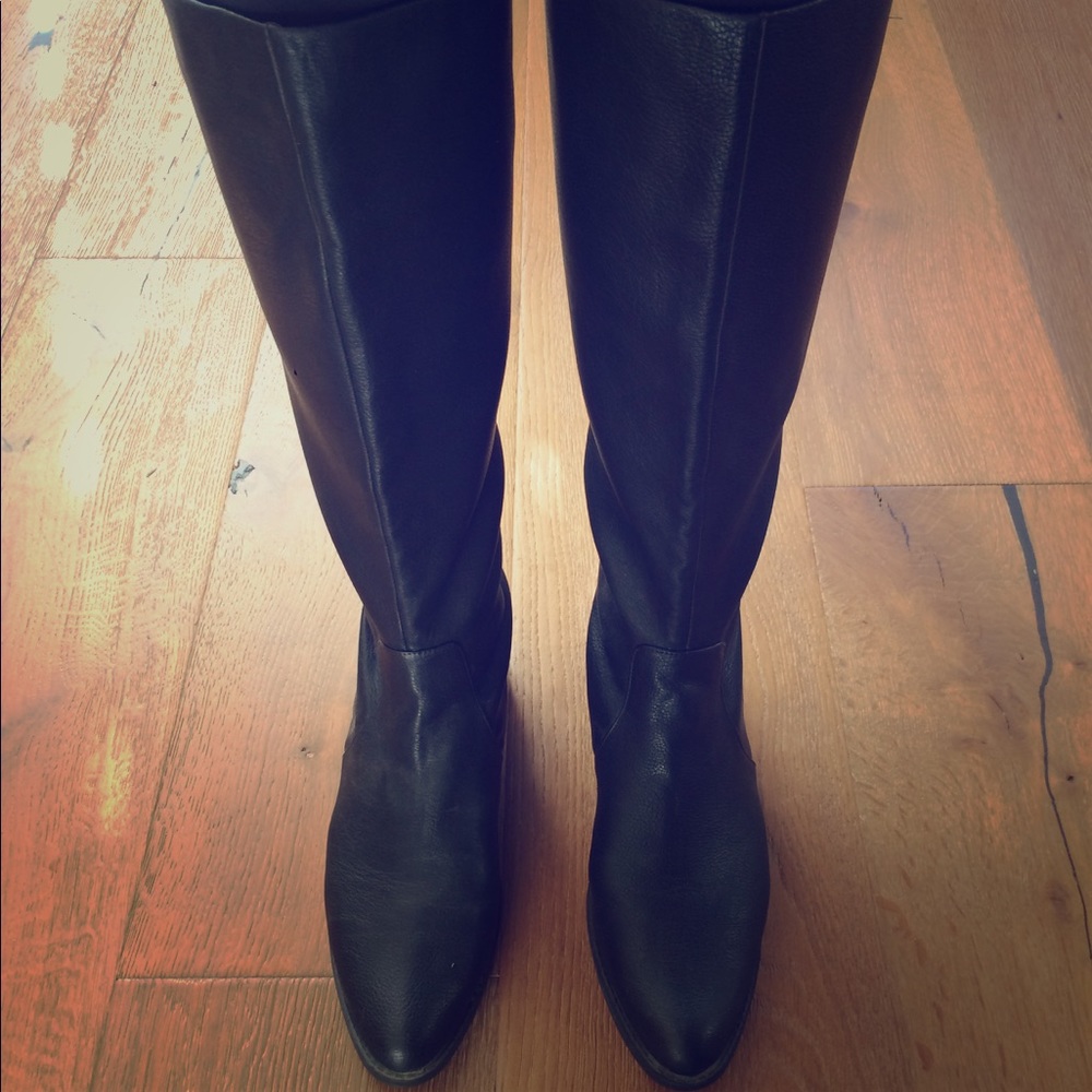 Equestrian, real black leather Calvin Klein boots