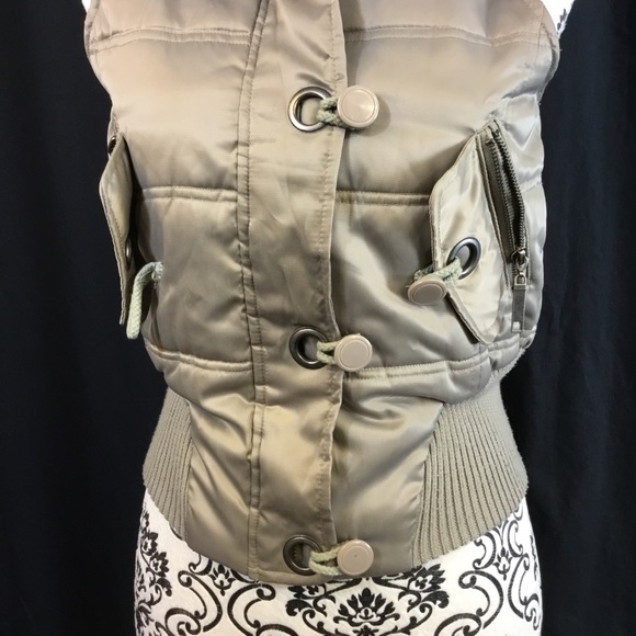 Refuge Taupe Faux Fur Removable Hood Vest Sz. S - Picture 2 of 5