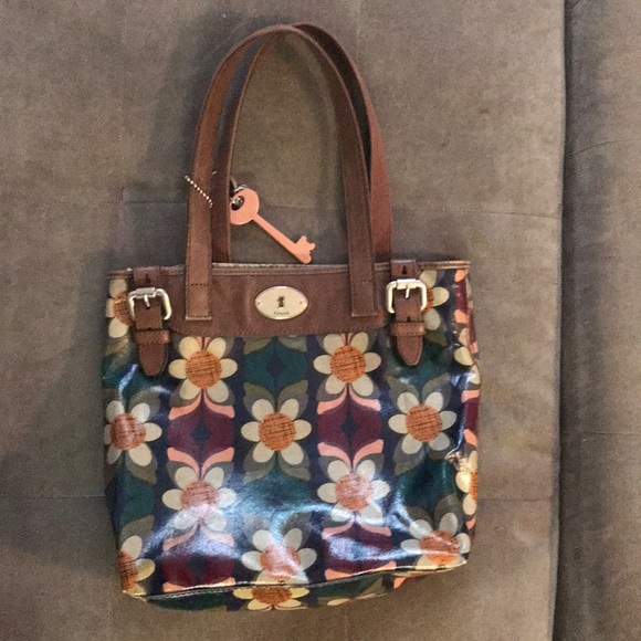 Fossil Handbags - Like New! Fossil Key-Per Handbag