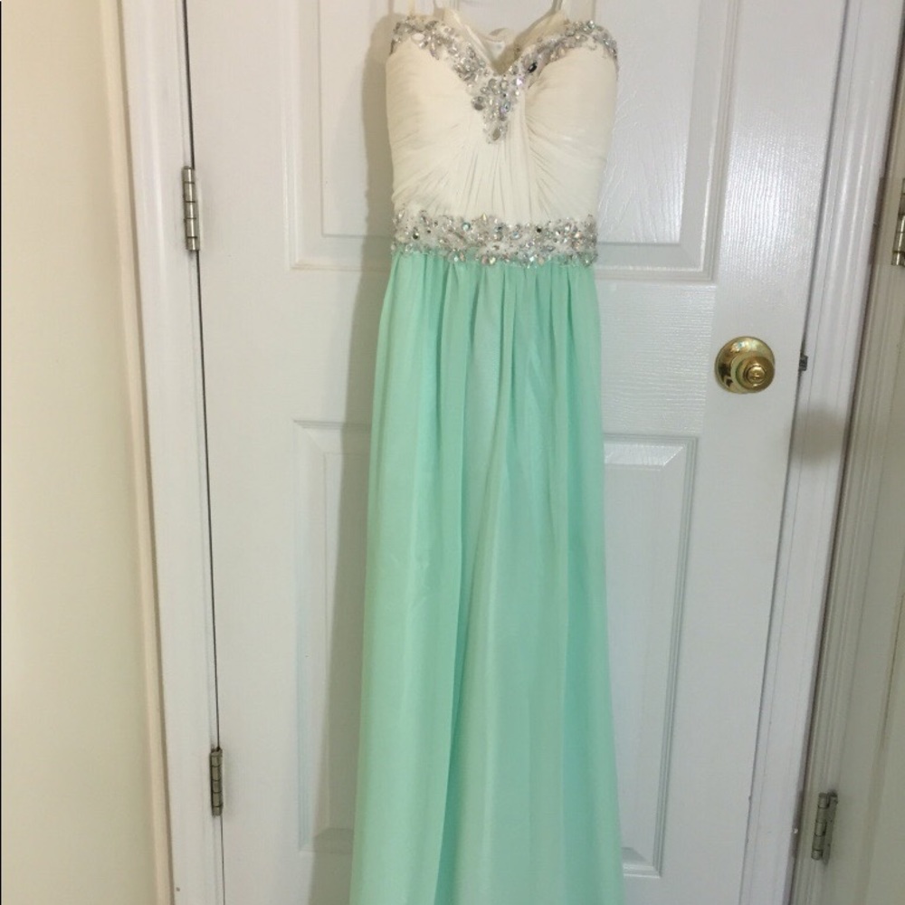 Mint Green / White Prom Formal Homecoming Dress