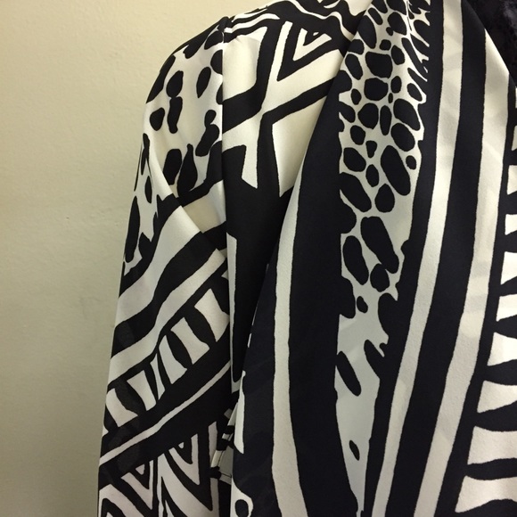 JM Collection Petite Printed Draped Cardigan - Picture 5 of 6