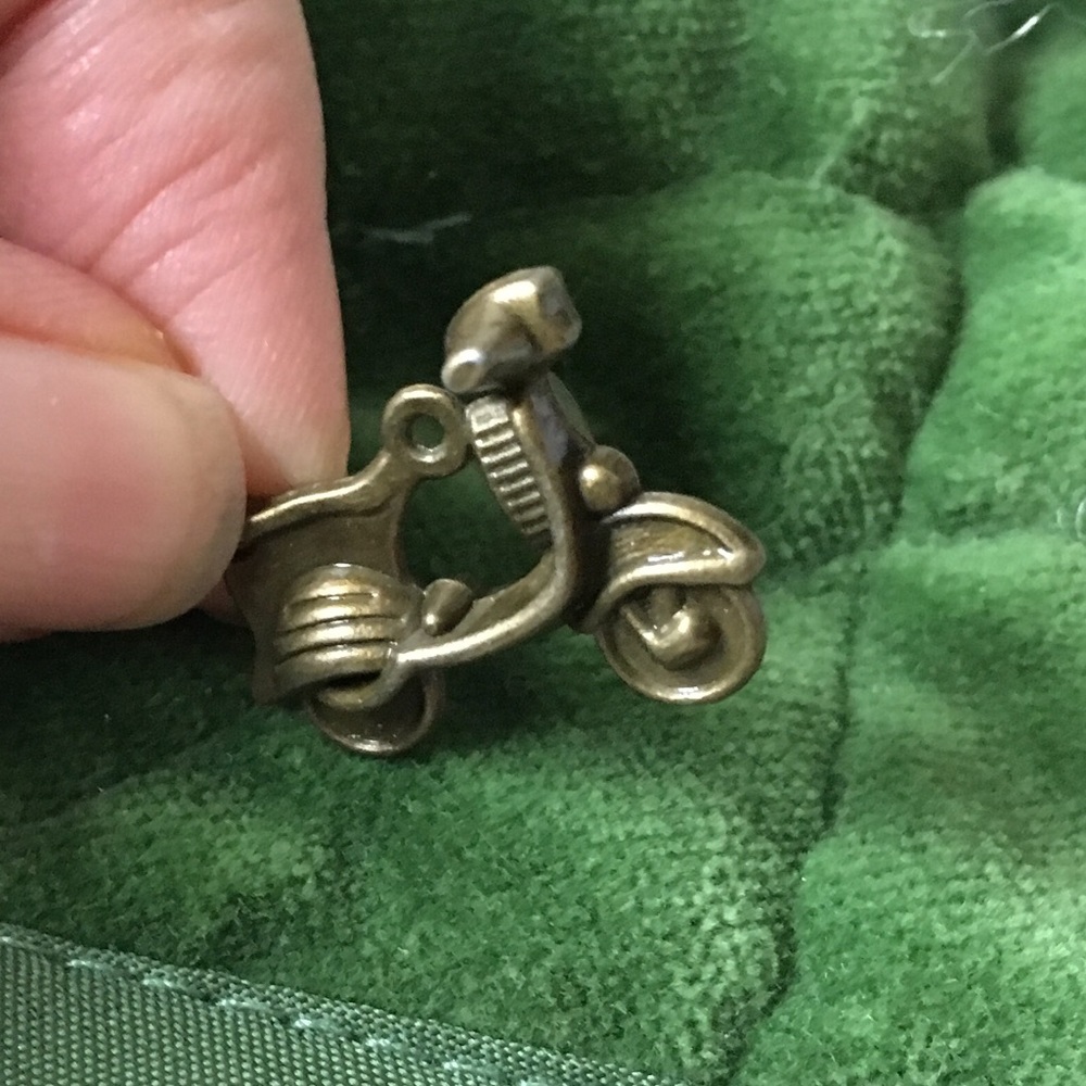🆕 Motorbike pendant
