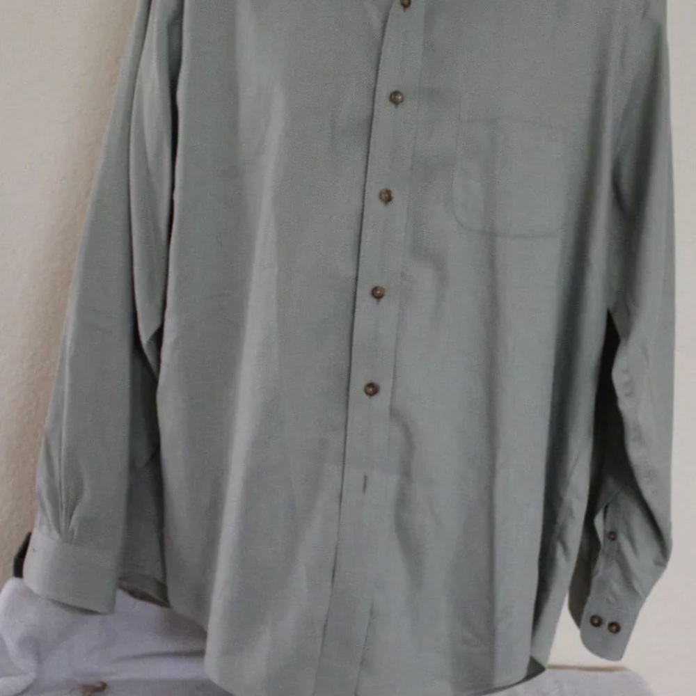 Brooks Brothers Large Non-Iron Button Down Shirt