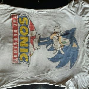 Sonic the hedgehog tshirt