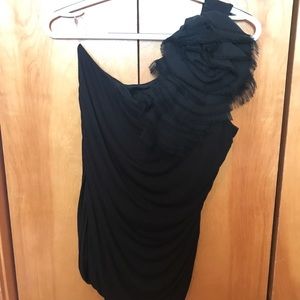 One shoulder top