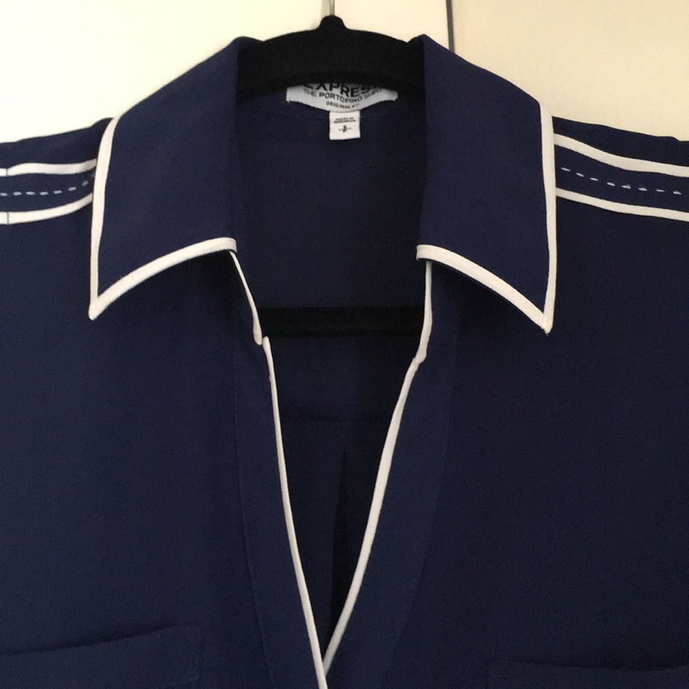 Express Button-up - Picture 3 of 3