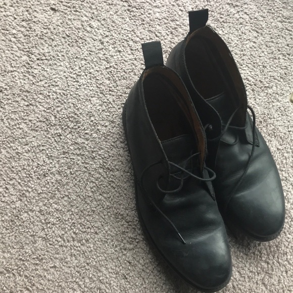 Size 10 Clark’s Leather Chukkas