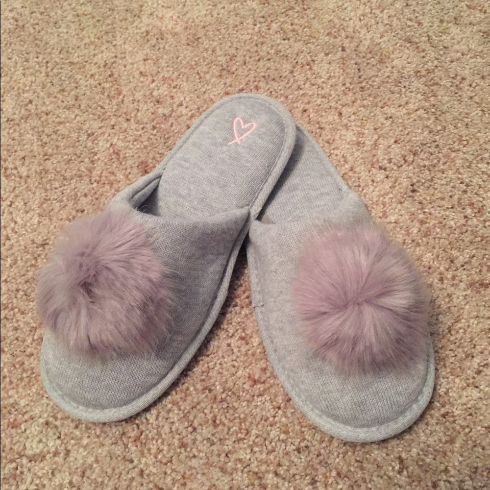 Victoria Secret Pom-pom slipper medium