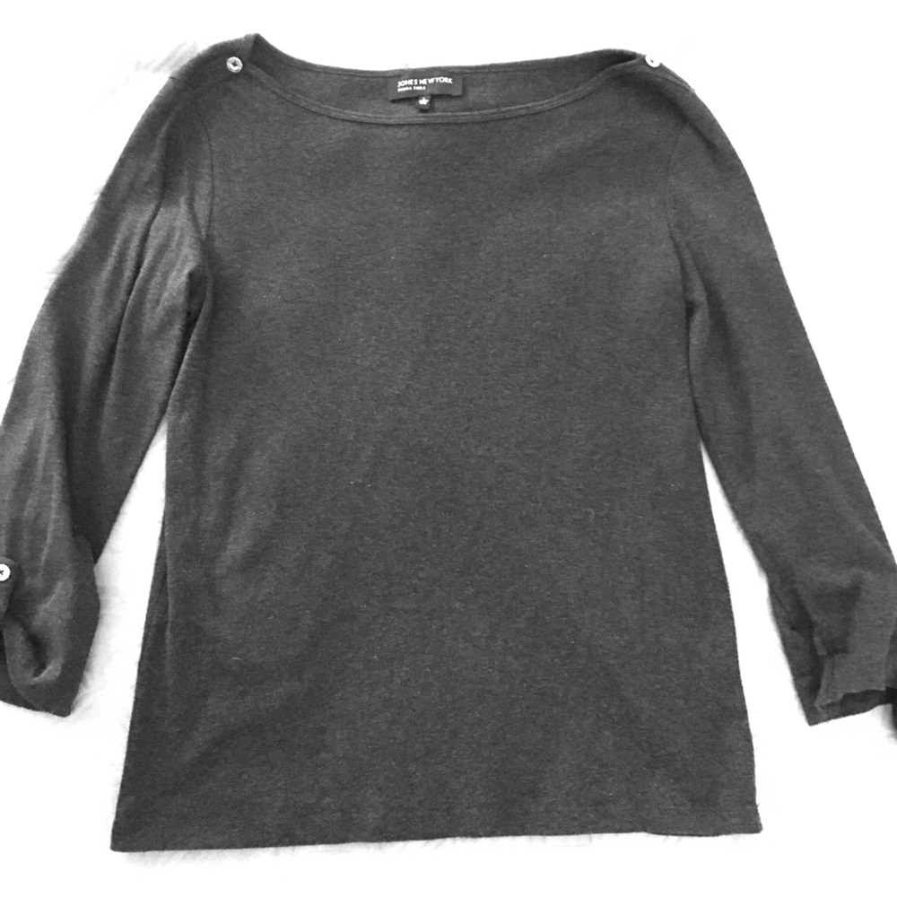 Jones New York gray boat neck long sleeve shirt.