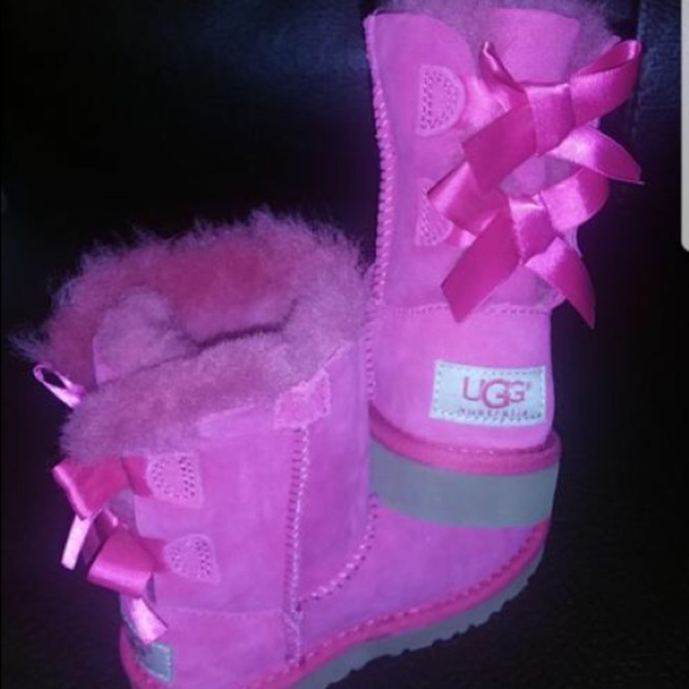 AUTHENTIC, New Pink Bow Uggs (Toddler Size 7)