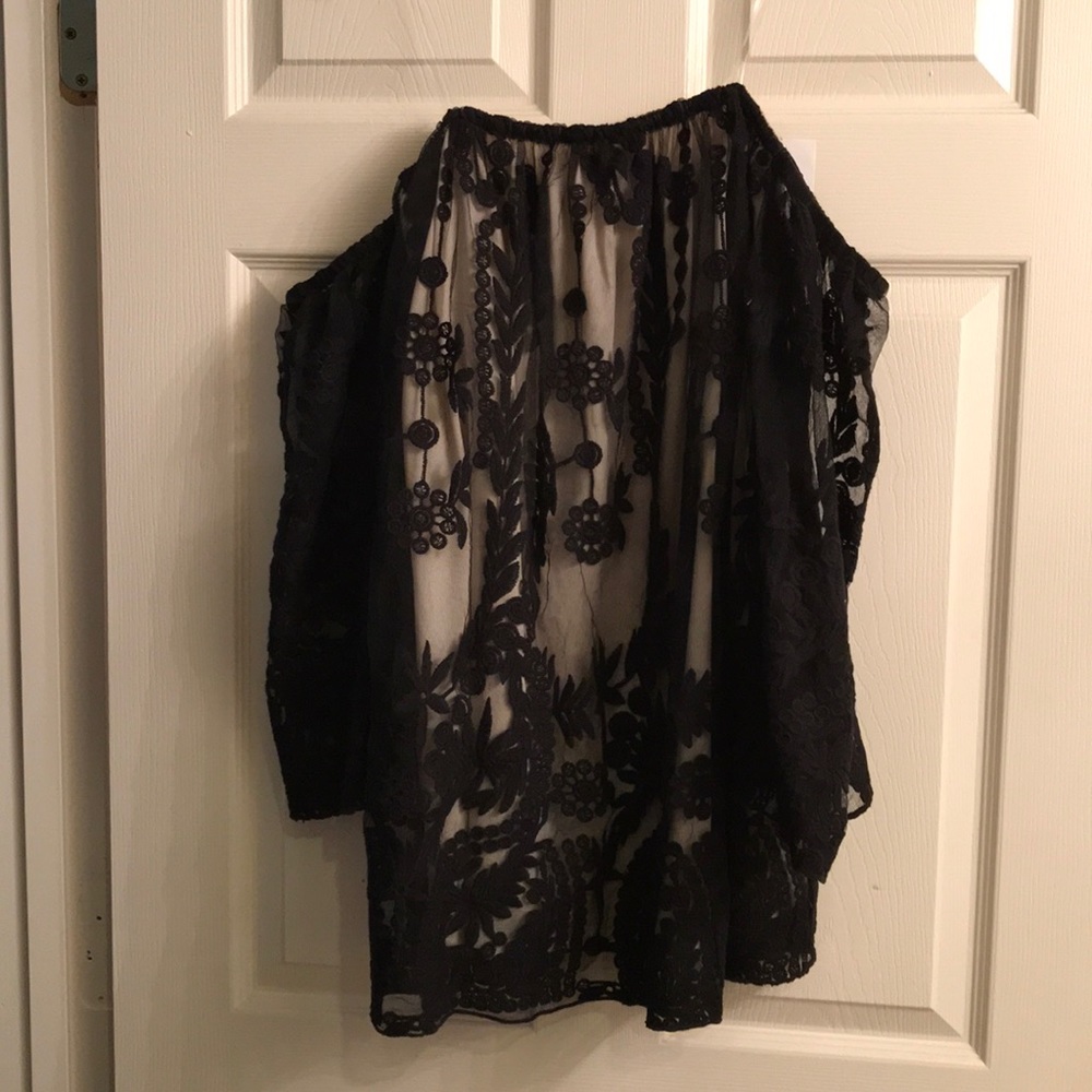 Black lace off the shoulder sleeves dress