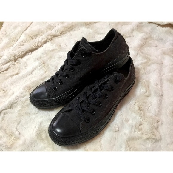 ❌SOLD❌Black converse 🖤 - Picture 1 of 5
