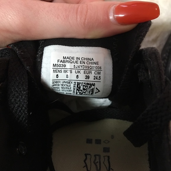 ❌SOLD❌Black converse 🖤 - Picture 3 of 5