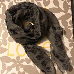 Pretty Skull Scarf