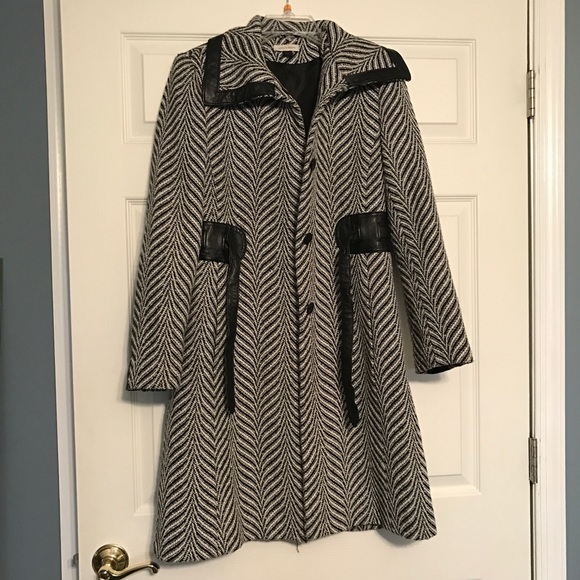 Boston Proper Jackets & Blazers - Boston Proper size 2 black and white coat