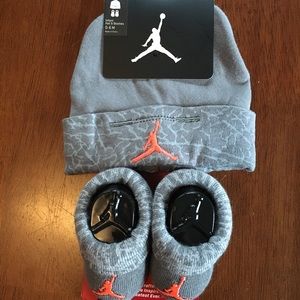 NWT. Michael Jordan hat and booties.