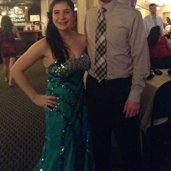 Prom/Pageant Dress - Picture 3 of 6