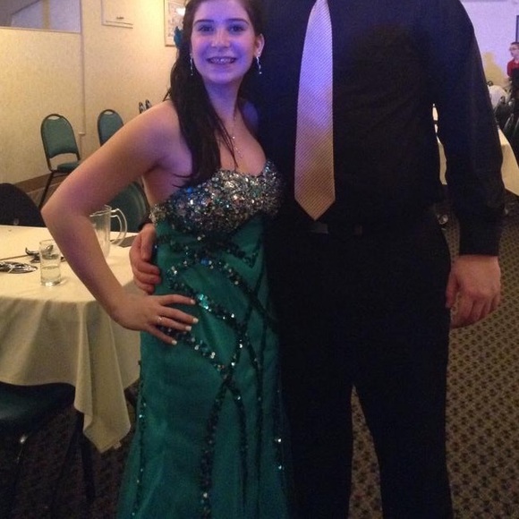 Prom/Pageant Dress - Picture 4 of 6