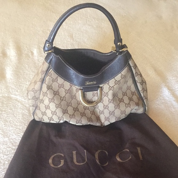 Gucci Handbags - Authentic Gucci Purse