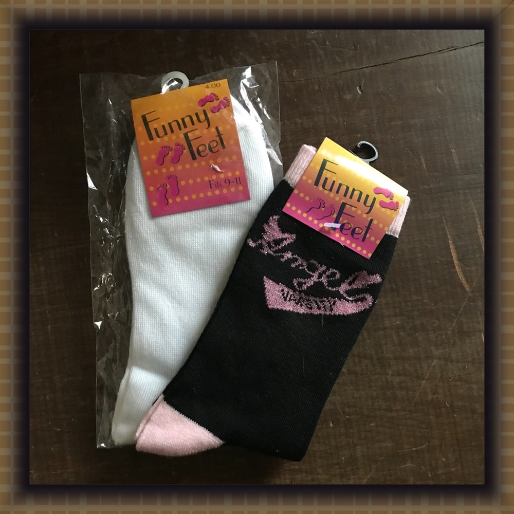5 pair of socks 2 pair free