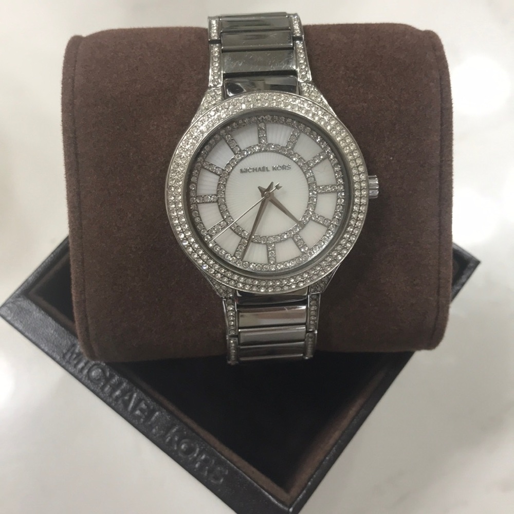 Micheal Kors crystal 💎 watch.
