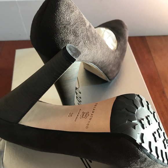 Brian Atwood Suede Shoes Power Pumps Grey - Picture 6 of 6