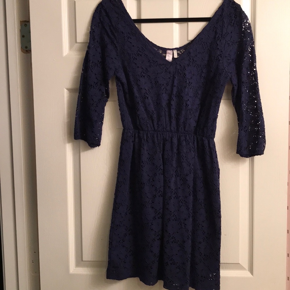 Navy lace sleeves dress