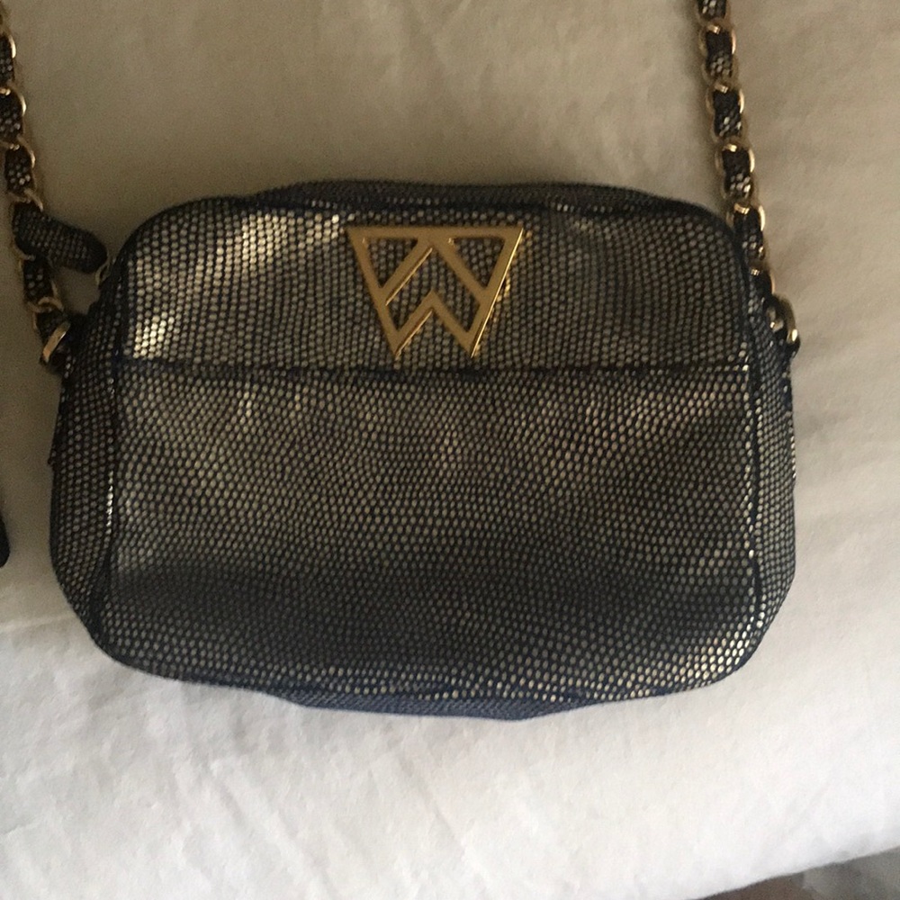 Kelly Wynne crossbody