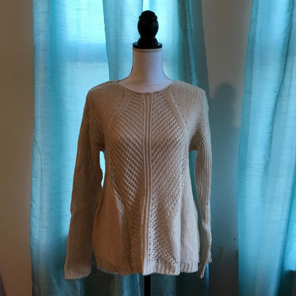 Dex cream colored sweater size M