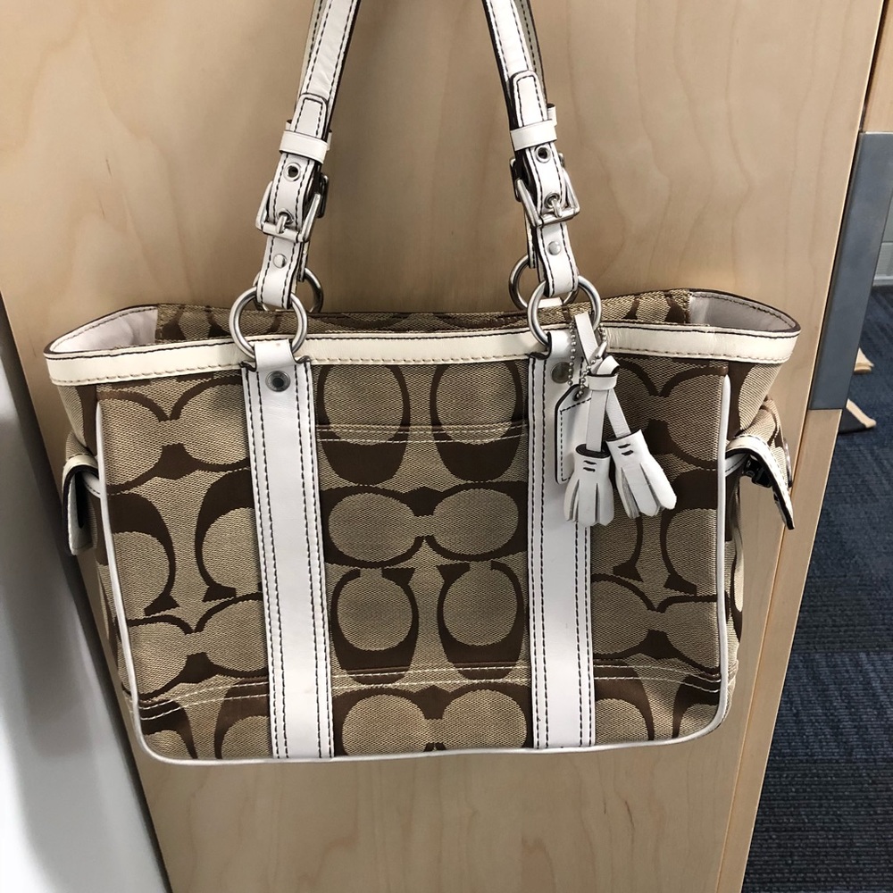 Coach shoulder bag