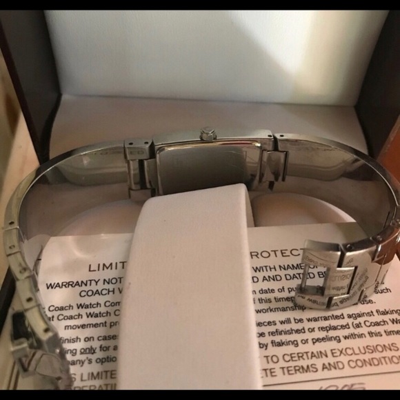 Coach Silver Bangle Watch Cool AND Classic - Picture 3 of 4