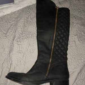 Steve Madden Quilted black boots