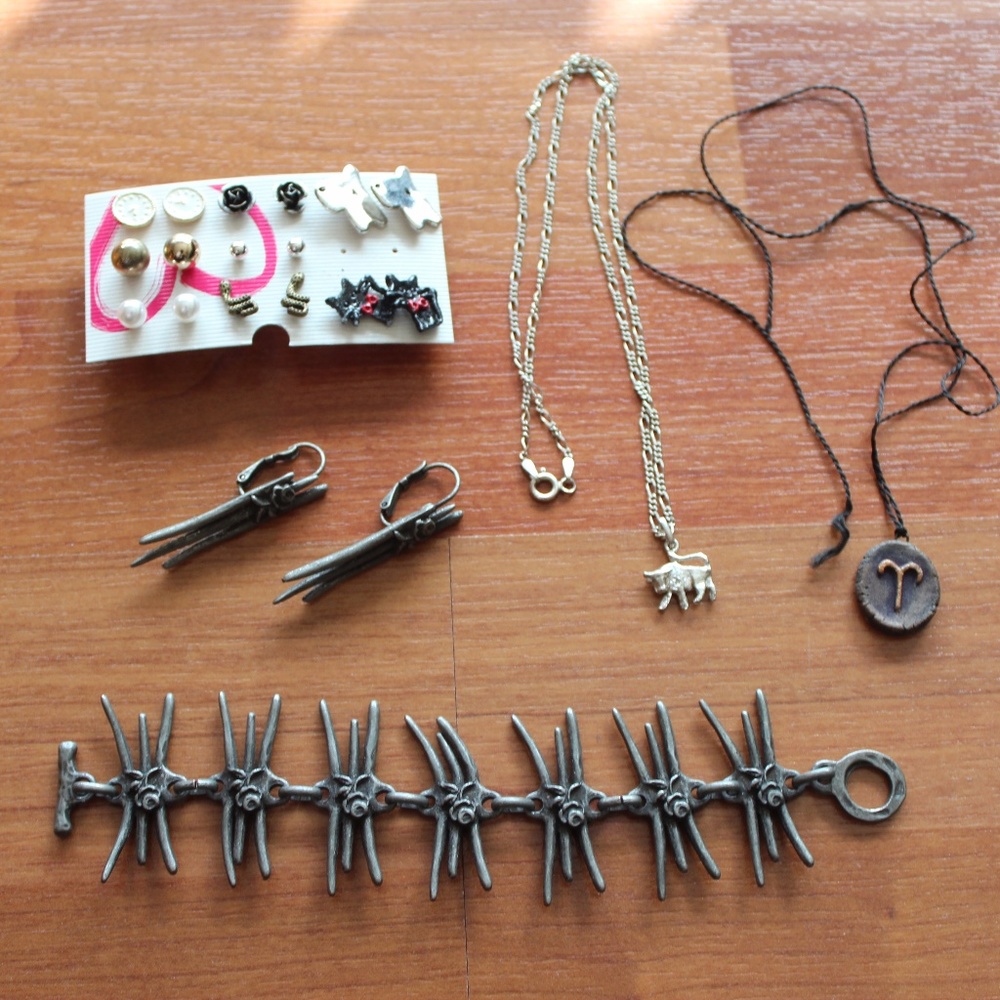 Lot of 12-pcs Random size and style Jewelry