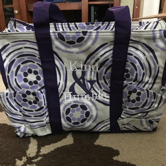Thirty-One Handbags - New Thirty-One Zip top tote