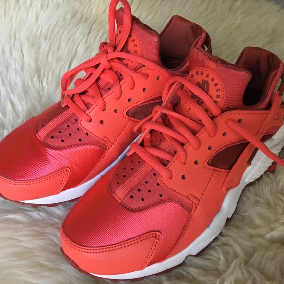 Nike Shoes - Nike Huaraches Women Sneakers in Red