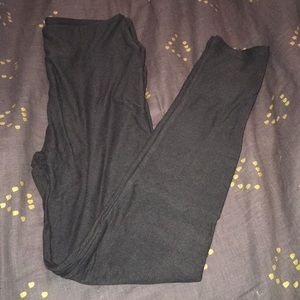 LuLaRoe solid black leggings • BNWT • one size