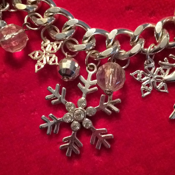 Winter charm bracelet - Picture 3 of 4