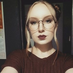 Meet your Posher, Katey