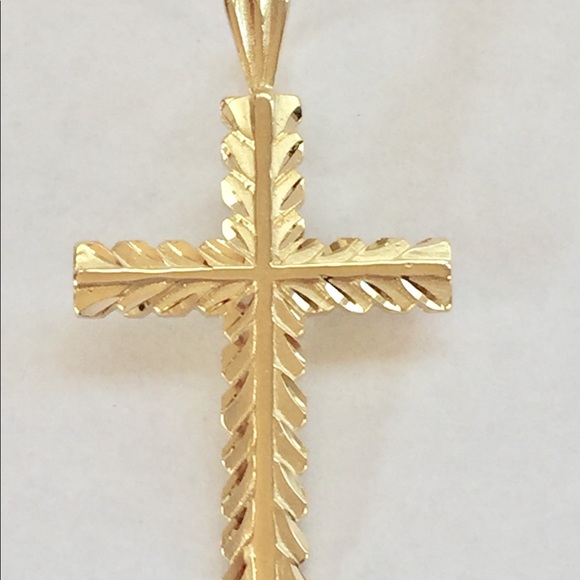 Jewelry - 14 kt yellow gold cross pendant