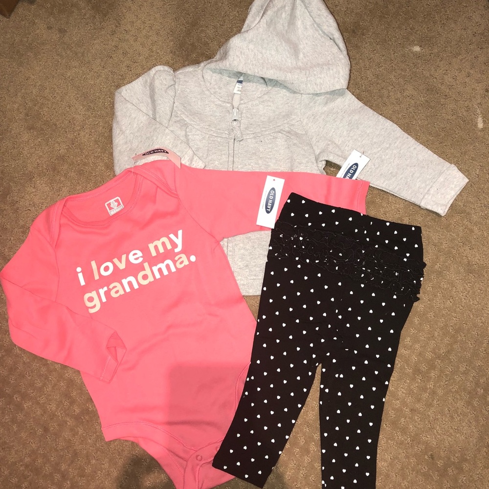 Adorable baby girl outfit - I love grandma