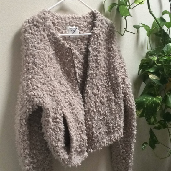 Fluffy zip up sweater Abercrombie and Fitch - Picture 4 of 8