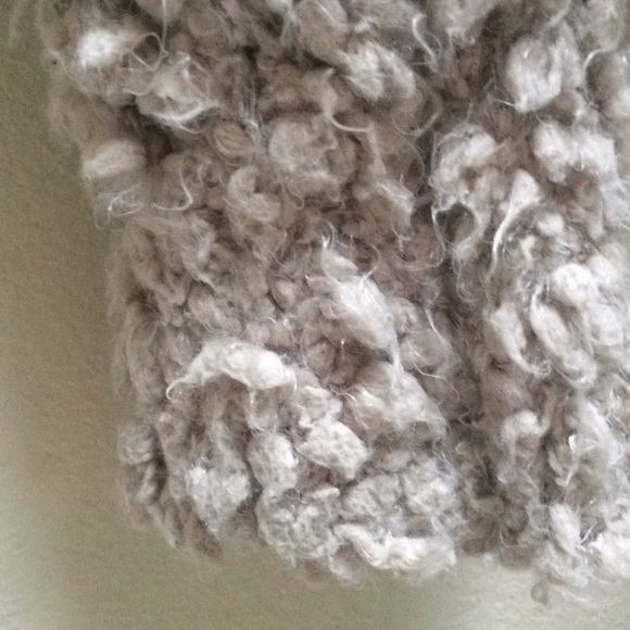 Fluffy zip up sweater Abercrombie and Fitch - Picture 7 of 8