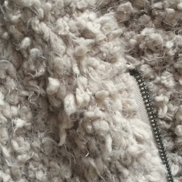 Fluffy zip up sweater Abercrombie and Fitch - Picture 8 of 8